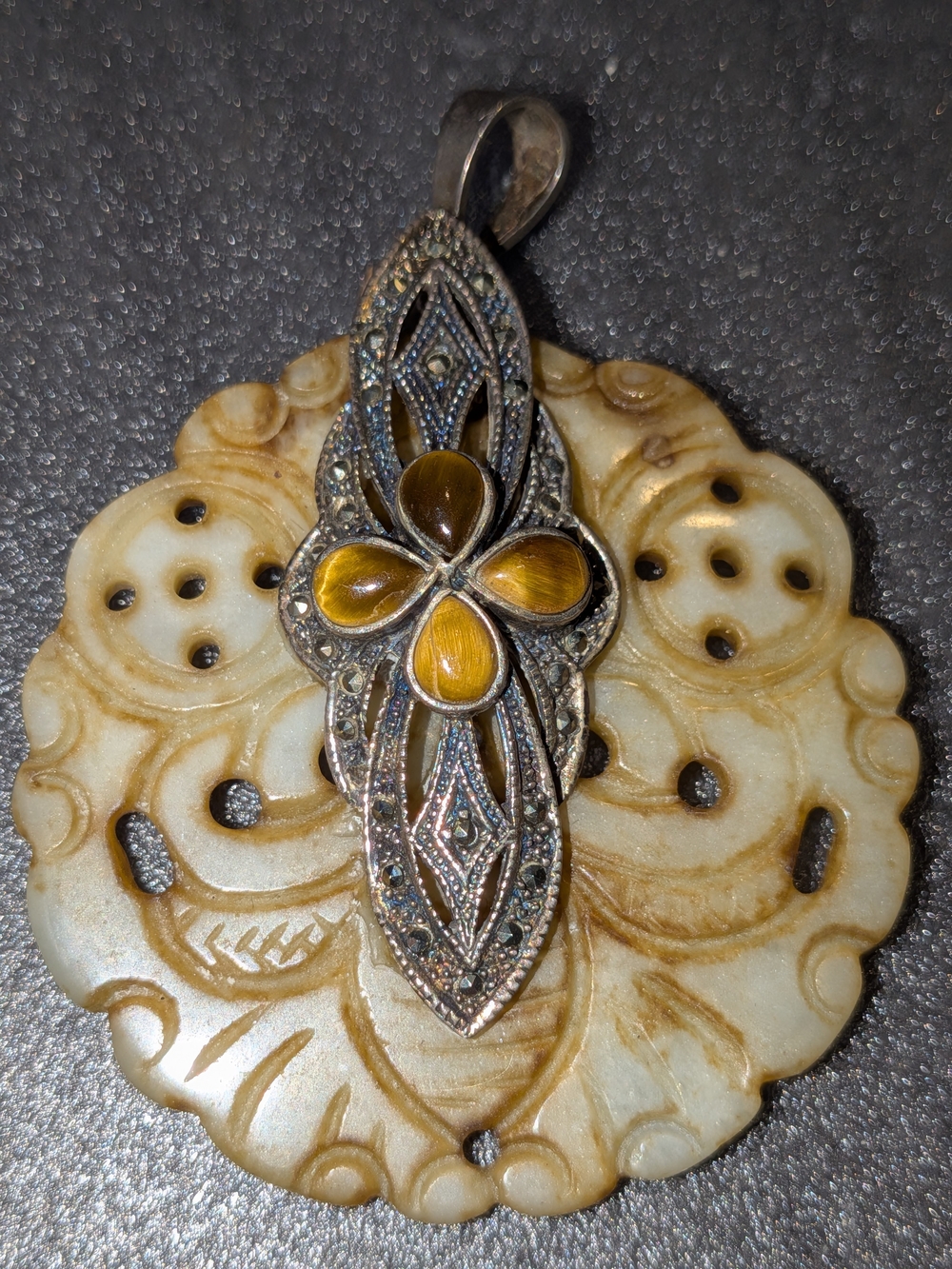Vintage-Inspired Yellow Tiger's Eye Pendant Necklace